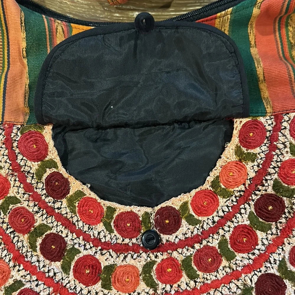 Bohemian embroidered bucket shoulder crossbody bag